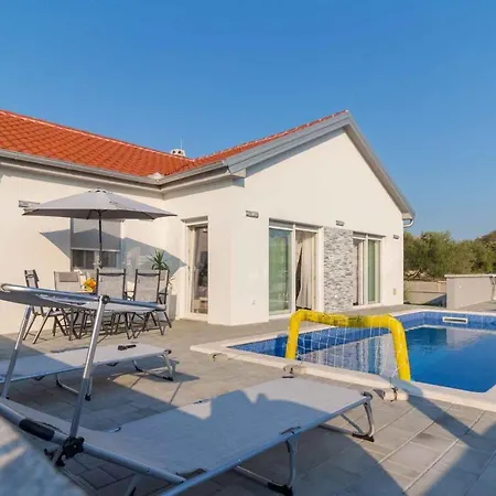 Holiday In Privlaka - Zadar Riviera 41330 Prázdninový dům